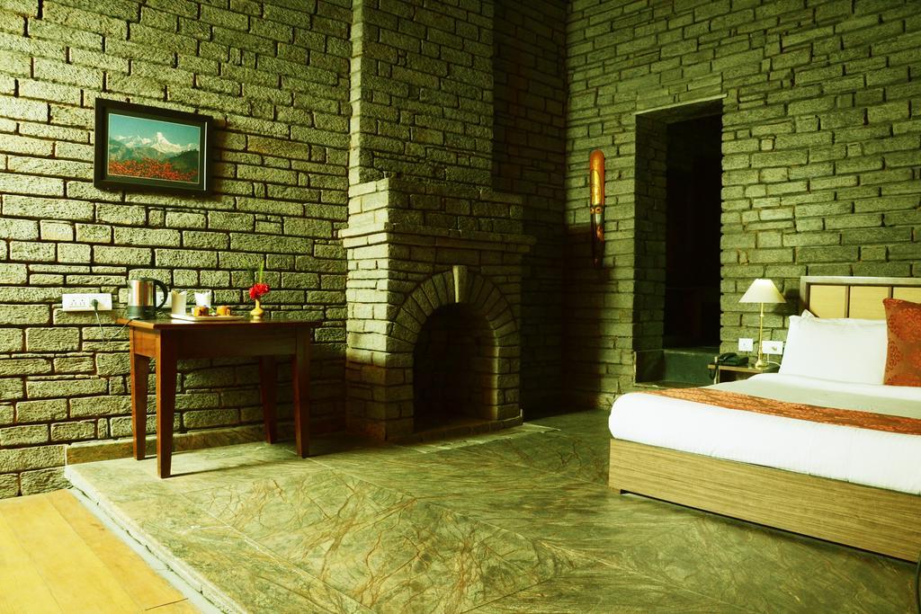 Imperial Heights Hotel Almora Luaran gambar